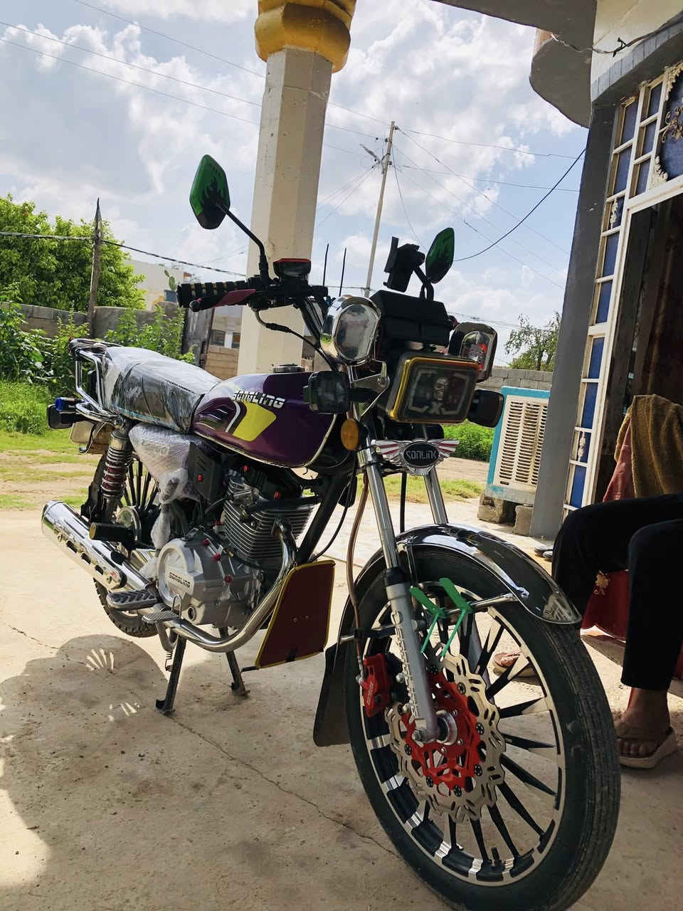 للبيع سيفان موديل ٢٠٢٥ كفاله ✅كفاله كفاله  عله وضع الشركه  مكان الدراجه خالص السنديه السعر 
٧٠٠بيهه مجال /***********
