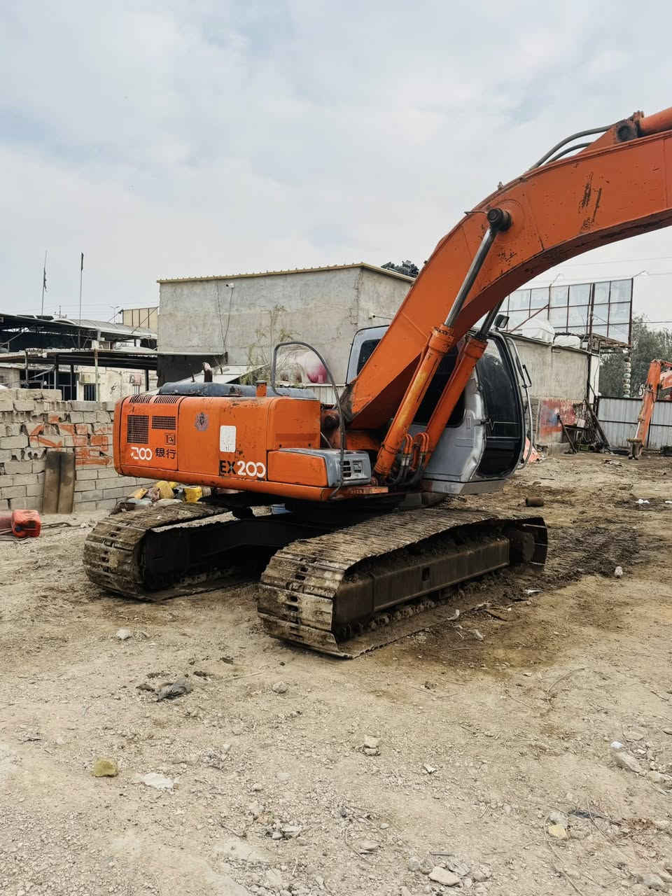 السلام عليكم
فايف مديل 99 

رقم قادسيه

محرك مامفتوح 

مضخه مجفته وعلى الشرط 

حداديه كلش نضيفه 

زنجبيل عرض 70

عنوان نجف

الشراي يتصل ويعرف السعر

***********
