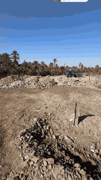 سلام عليكم قطعه للبيع المساحه ٤٠٠ متر غير الشاطي ٥٠٠ متر بلسديناويه قرب مرقد سيد سلمان تبعد عن شارع الشط ٣٠ متر لاستفسار ***********
