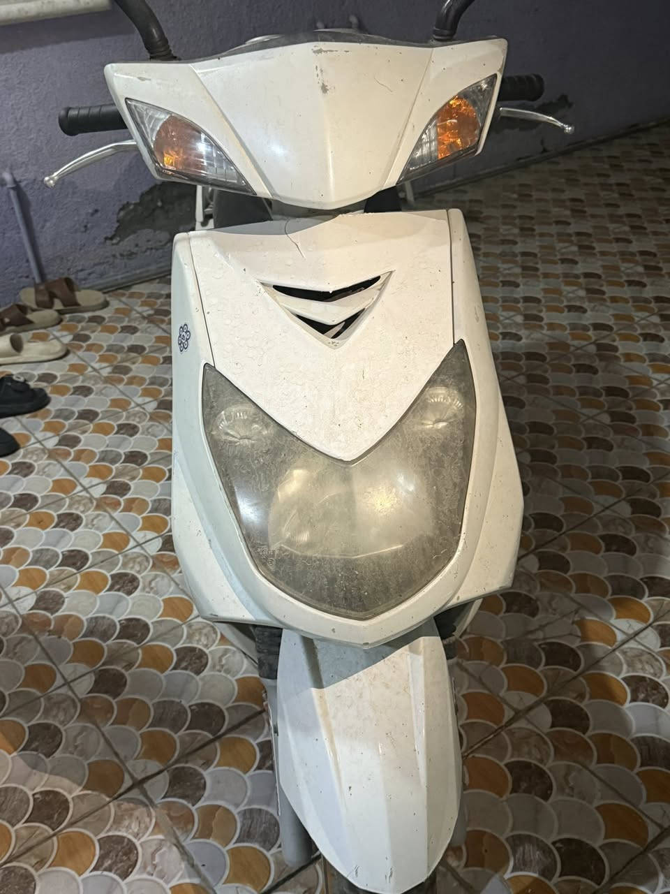 دراجه البيع. سكنس. فحل  وراق كامل  دراجه نوزل كفرات كله نضيفه ختم واحد بيه شغله صغير وماعرف دراجه بيه عطل بسيط ما عندي مجال وديه  الله يشهداء. دراجه بلاديه محرك ما مفتوح ابد   سعر  ٧٠٠ بيه مجال رقم ***********/***********
