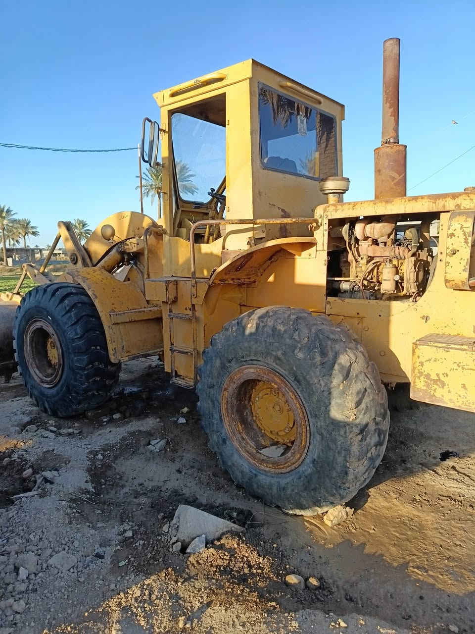 سلام عليكم شفل كتر فتي موديل ٧٥ ستيرن متحرك مكينه ام البليته تايرات زوج جدد اوزوج نص عمر مكينه جاهزه من كلشي رقم بغداد تحويل ثاني يوم السعر ١٦٥ اوبيه مجال رقم الهاتف ***********
