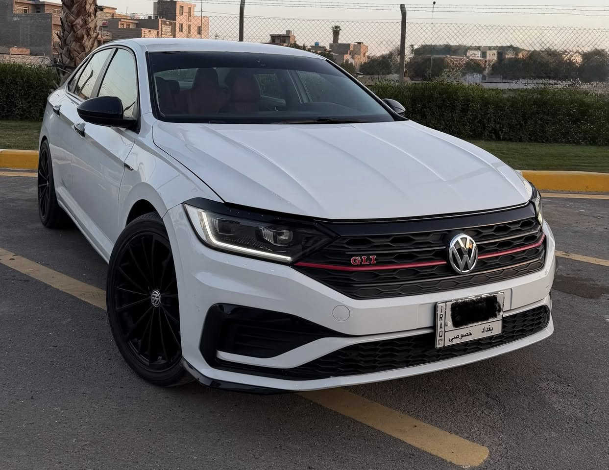 السلام عليكم اخوان
فولكسواكن جيتا ( 2019) 
محرك 4 سلندر 1400 توربو 🚀
كير اوتو

مواصفات S
شاشه كبيره
كار بلي
كامره خلفيه دواره
تحكمات ستيرن
اوتو ستوب
هاند بريك بصمه
كشنات جلد
لايت Led
بك لايت Led
عليه دعاميه وشباك GLi شكل الجديد
عليه ويل كب 19
عليه دعاميه خلفيه امريكا مسل
وبعد عليه اضافات سكوب وسبايدر
اخوان سياره 
حادثه جاملغ وبنيد
 وبلعراق صار بيه صبغ نص جاملغ خلفي
رقم بغداد تحويل مباشر ثاني يوم 
مكان السياره المنصور او الغزاليه 
السعر 129 وبي مجال بسيط 
للاستفسار 
(***********
***********)
