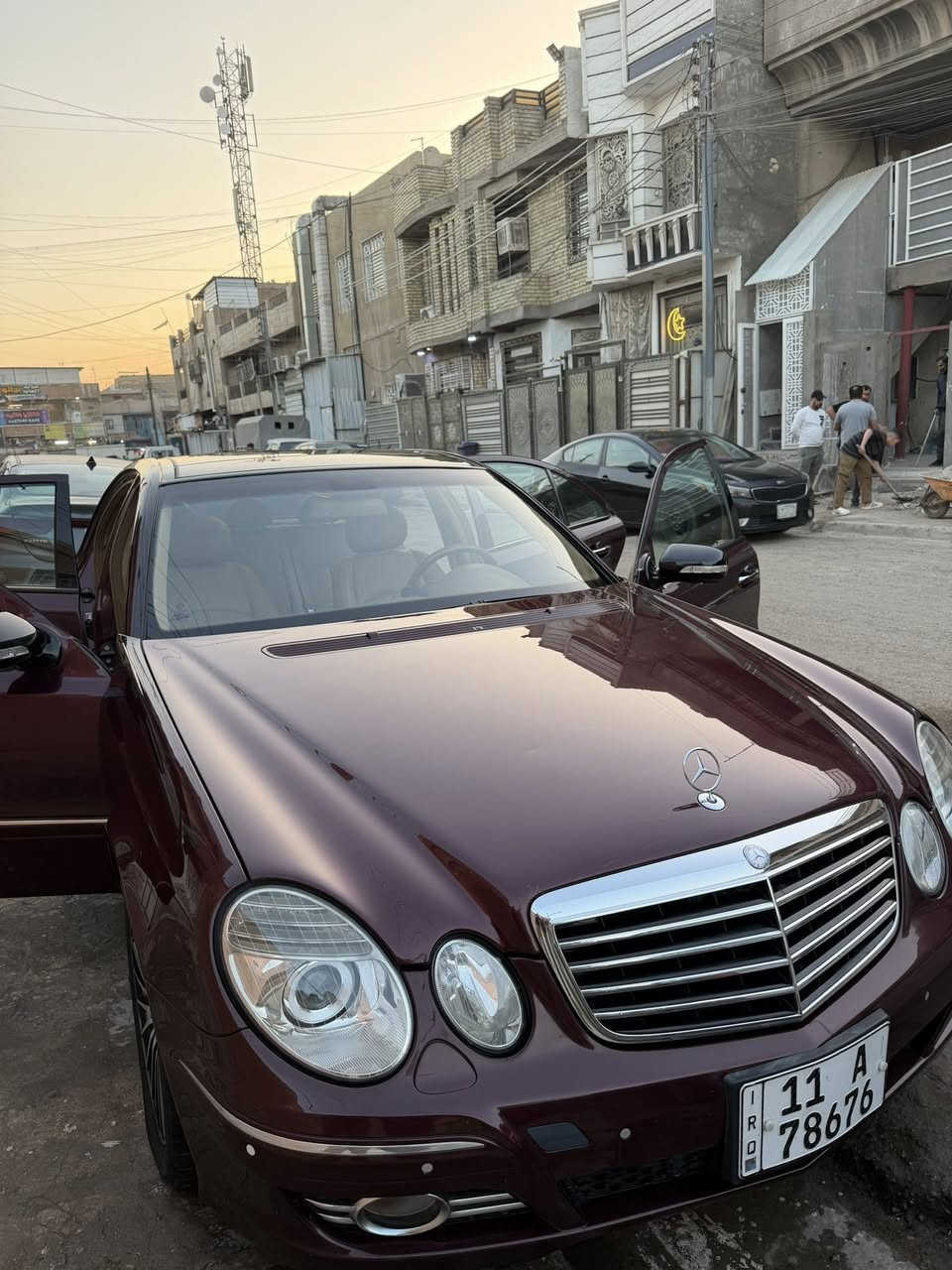 السلام وعليكم مارسدس 211     ٢٠٠٨  350 فول الفول كفاله عامه من كلشي جديده بمعنى الكلمه  
أريد مراوس بمارسدس ام عيون موديل ٢٠٠٠ كون جديده ناشفه أو مارسدس رئاسي هم جديده    مكان بغداد *********** موجود واتساب
