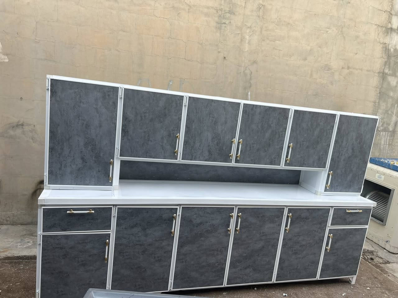 کەونتەر ٣ متر مسختدم شی قلیل سنگ ١٣٠ 
عینوان بنسلاوە📍
***********📞
