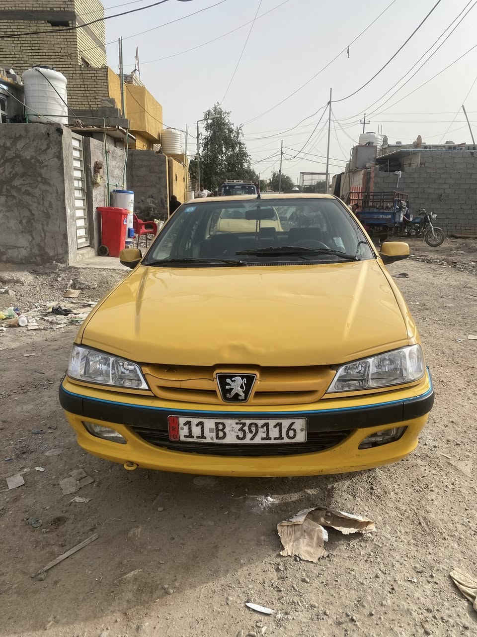 سياره بيجو بارص 2011
مصفره هيه او غرامه سياره بسمي 
سياره بلاد بيهاا بس البنيد امبدال 
تبريد شغال صدر جديد 
مشط سياره جديد 
نواقص البيه عينه اوصينيه بس

بيع سريع 30ورقه بيه مجال حك الجيه 
مكاني بغداد اجكوك رقم*********** بي واتس
