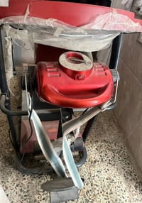 جهاز جري للبيع مشتغل  اقل الاسبوع  فقط بعده جديد بالباكيت  هو جهاز جري...