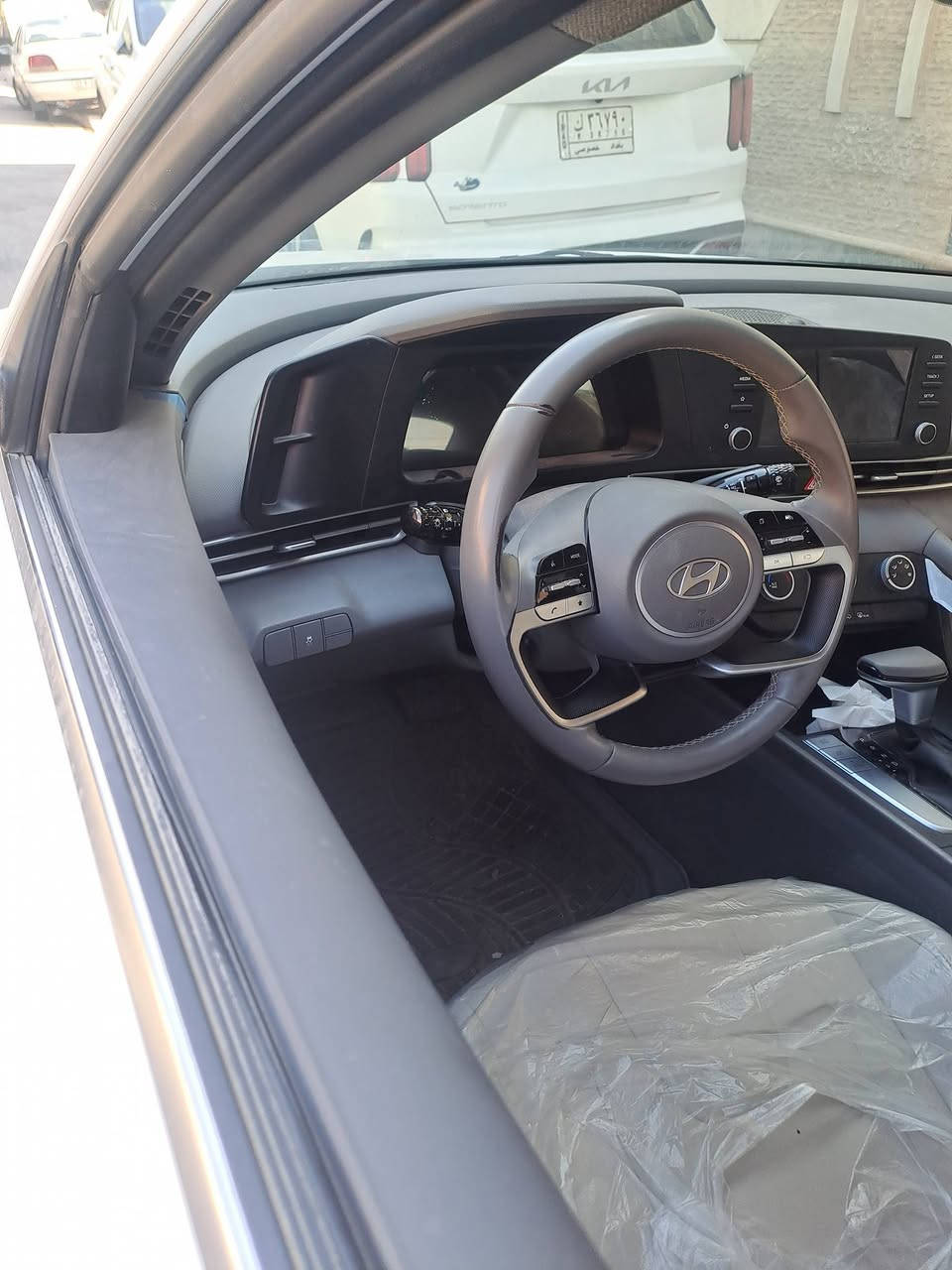 السلام عليكم 
النترا موديل 2025 خليجي للبيع السياره مكفوله كفاله عامه ماشيه 14 الف السياره مال جناي مكاني بغداد السيديه للاستفسار الاتصال على الرقم ***********
