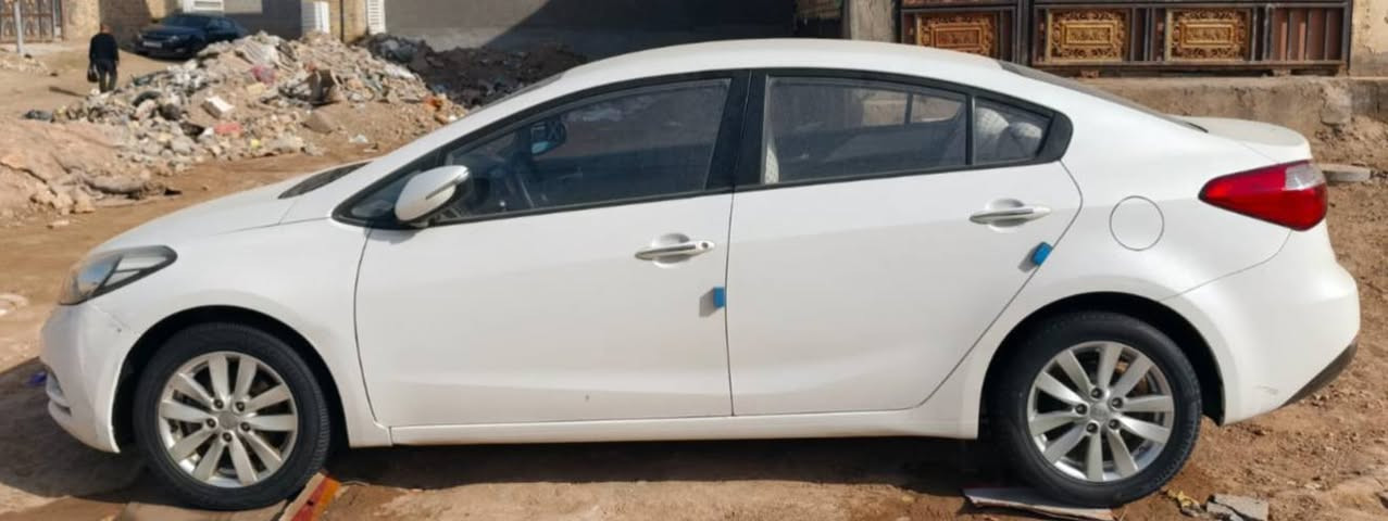 السلام عليكم 
2016 مكفولة محرك 1600 سنوية بأسمي 2030 هزة جديدة ماشية 120 الف بيع أو مراوس باحدث السعر 137 مكاني الديوانية 
***********
***********
