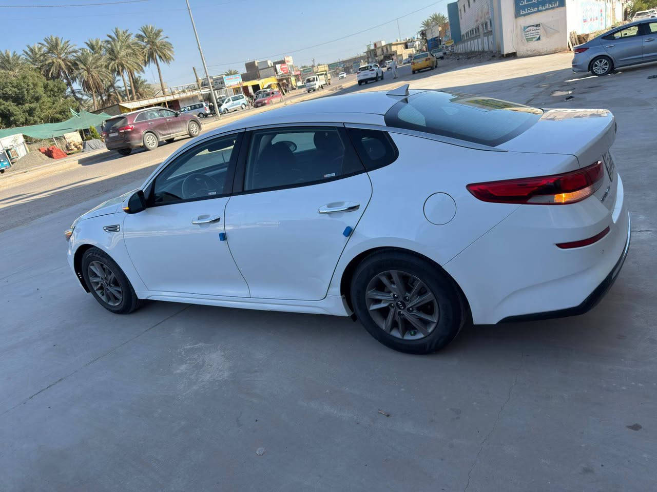 السلام عليكم
بيع او مراوس 

كيا اوبتيما امريكي موديل 2020

ماشيه 96ميل

مكينه 2400

مواصفات 
1 شاشه حجي كبير

2 تحكمات استيرن

3مانع انزلاق 

4تحديد مسار

5حساسات جانبيه خلفيه 

6مانع اصتدام 

سياره جديده كلش جاهزه من كلشي من  مكينه كير حداديه تخم تاير سبير ما نازل ضرر بنيد وجاملغ فقط بدون داخل 
السياره احلا من الصور السعر 148بيه مجال رقم الهاتف *********** وكاله تحويل مباشر المكان الحله
