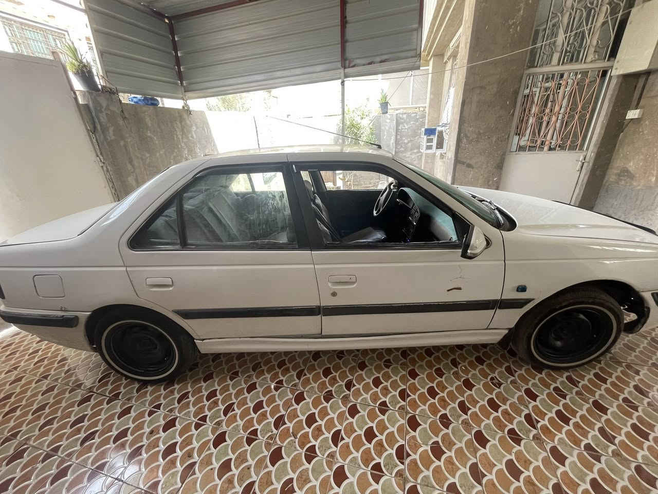 سلام عليكم
بيجو بارص 2015 
حدادية ✅
كهربائيات ✅
تخم تاير ✅
دوشمه جديده✅
كير كفاله✅
مكينه بيه دخانه قليله 
نقوصاته بطاين بيبان ومري 
معمر هلالين ودوسه 
بيه طخه بل باب ليسه ممصلحه 
رقم نجف مداور 
سعر 43وبيه مجال 
***********
***********
