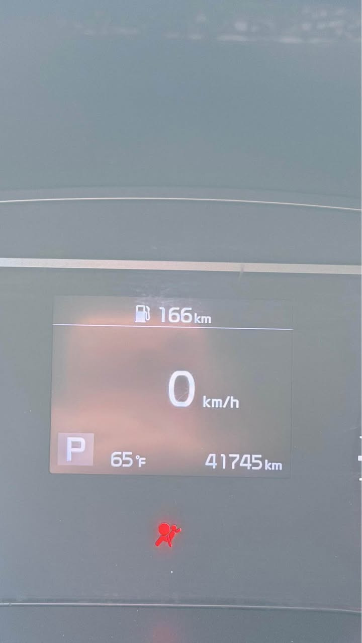 السلام وعليكم 
للبيع او المراوس 
صول 2021 
حادثها 4 قطع جاملغ امامي و باب جهة السايق
و جاملغ خلفي و باب خلفي عكس السايق
مواصفاتها :
شاشة جبيرة
تحكمات ستيرن
اوتو ستوب
وضعيات قيادة
ماشية 41 الف كيلو
مكاني بغداد كم سارة
***********
*********** بغداد, العراق
