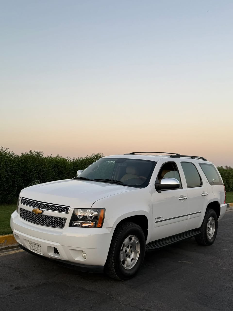 تاهو 2012 Ltz ماشيه 140الف  خليجيه مكفوله
السعر 260  ورقه وجاله بسيط 
***********
