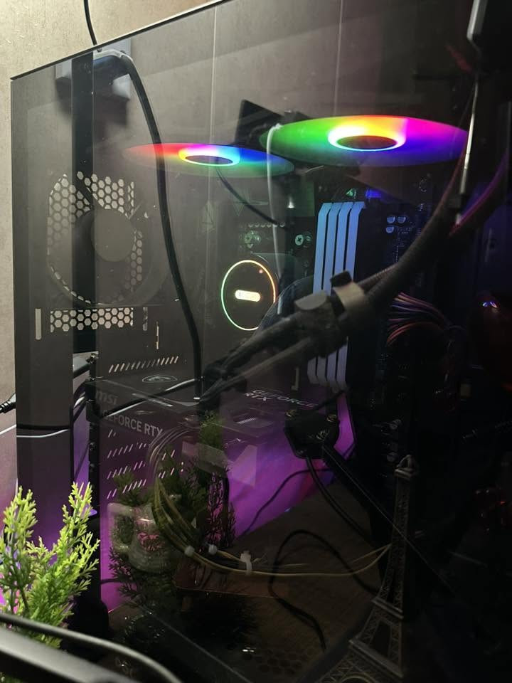 كيس فارغ ومبرد مائي
كيس مودل DF600 يستقبل ATX ومبرد 360 مع اربع فانات وهاب نضيف شخط مابي
+ 
مبرد مائي 240 من شركة PcCooler RGB
القطع استعمال شخصي سبب البيع لغرض التطوير 
ثنينهن 100 وبيهن مجال


**إذا كنت صاحب هذا الإعلان وتريد حذفه لأي سبب، رجاءا أرسل رسالة إلى الدعم الفني**