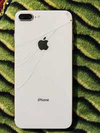 ايفون ٨ بلاس • ٢٥٦ جيجا • ظهر مفطور