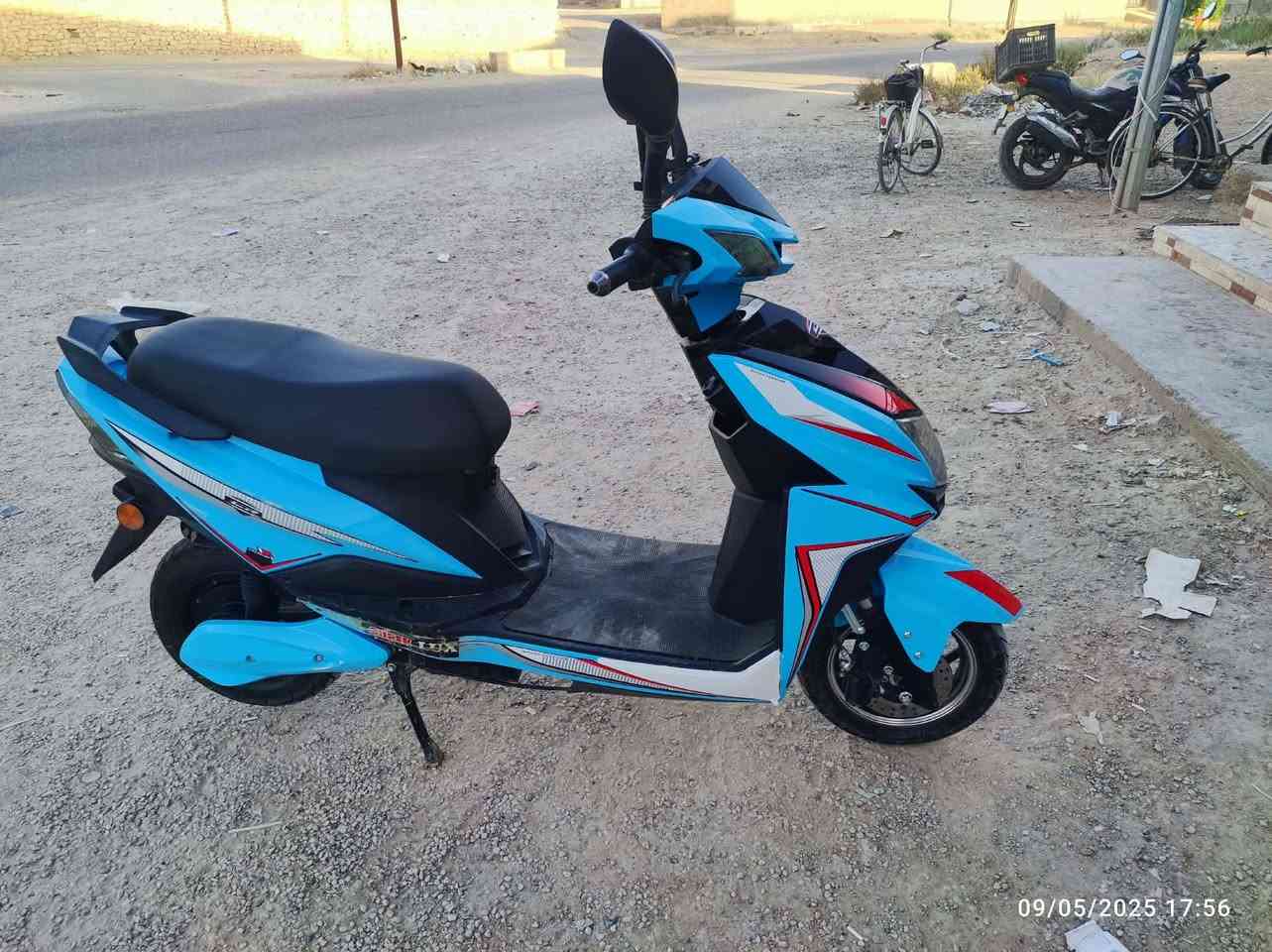 ماطورات شحن  جديده. للبيع  6 بطاريات 
و بسعر مناسب جداً 
الي يشتري  يراسلني. 

بطاريات جدد شغال من كلشي على الفحص.

الاتصال على الرقم 
***********
