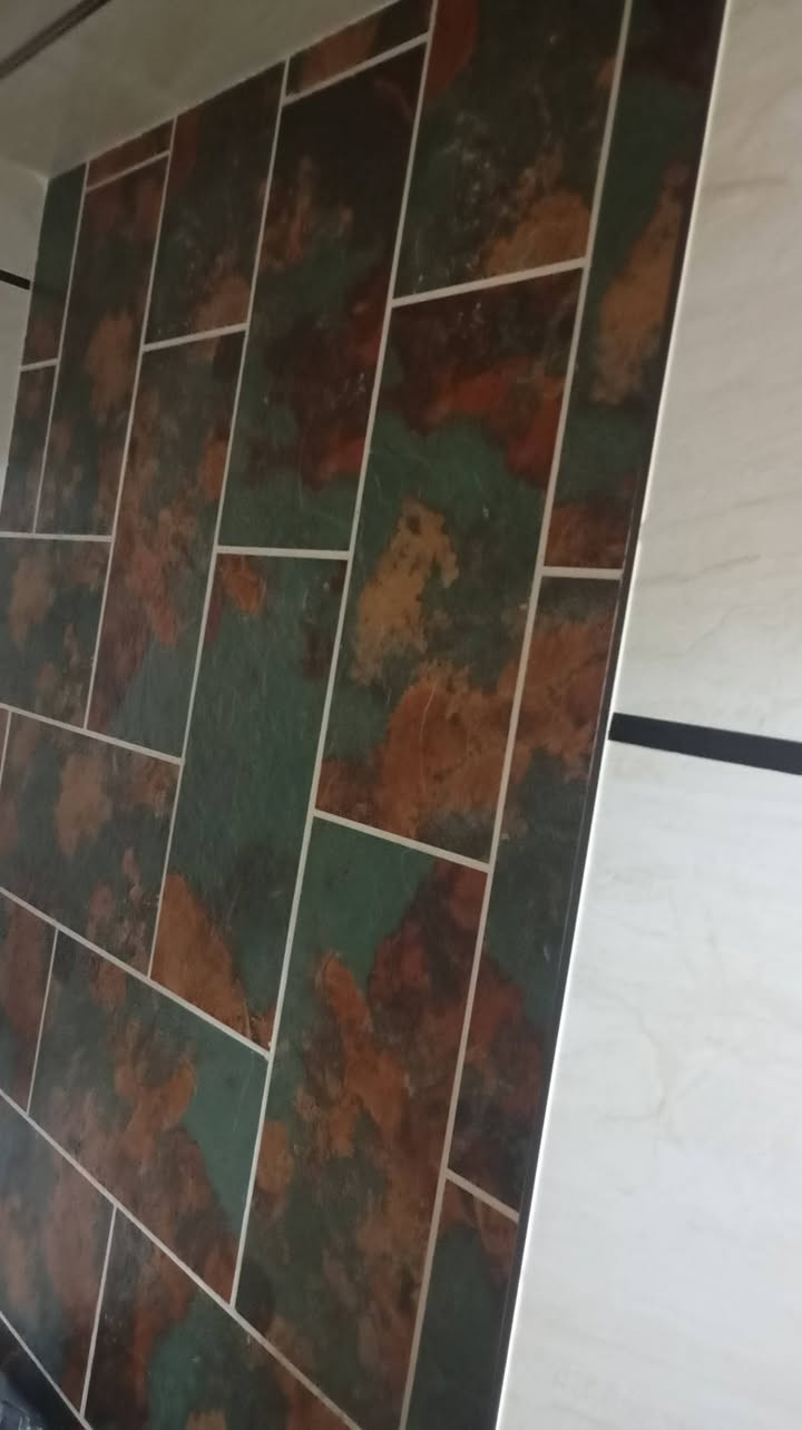 الدار للبيع طابو صرف المساحه 125مطابقين شغل درجه اولى كراج استقبال صاله حمام بارد حار 4غرف نوم مخزن طابق ثالث  3حمامات أرضية مرمر العنوان عبيدي الشارع العام بداية شارع العابد ملاعب كرة القدم شارع رئيسي الفرن الاحمر سابقا السعر 195قفل هاتف واتس اب ***********
