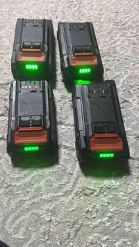 بطاريه. نيرون. اصلى باقى.  اربعه. قطعه.   سعر. 60000  07704152424