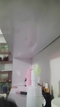 بشرة دهنية • حبوب • فيديو