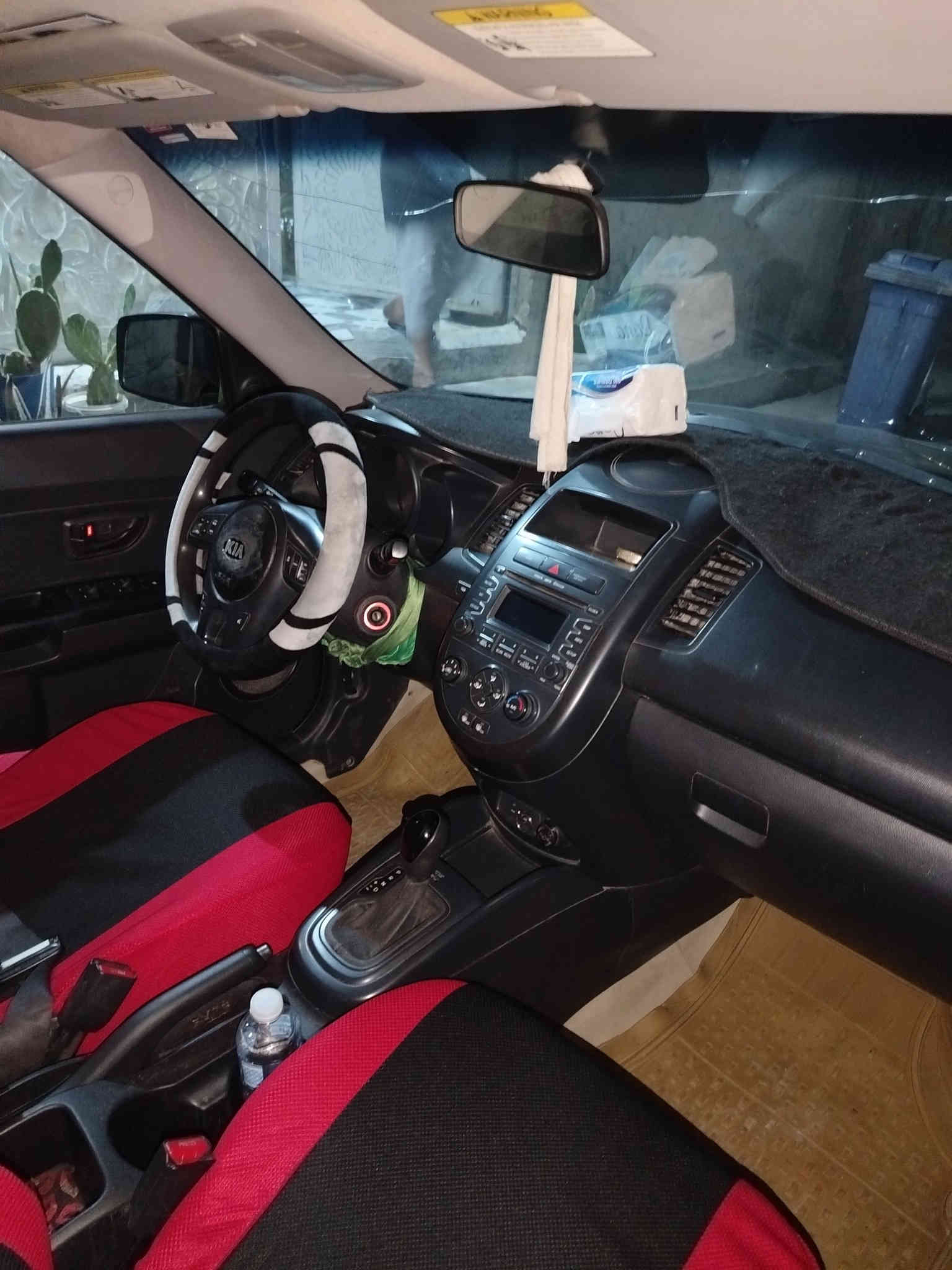 لبيع ٢٠١٣ رقم انكليزي واسط *********** السياره بلنعمانيه بسم ابن عمي سعره ٨٨ بيه مجال
