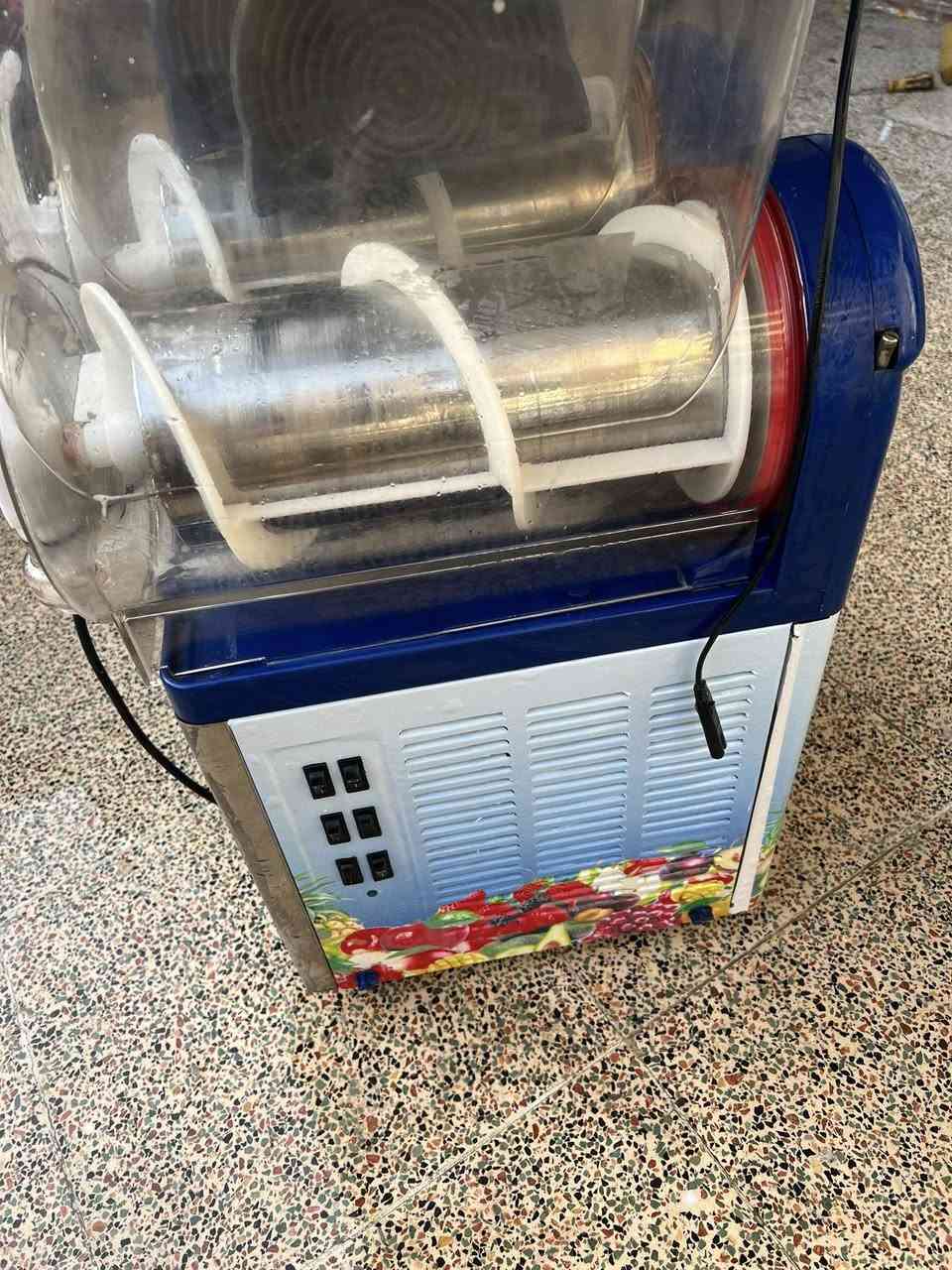 سلام عليكم مكاين ازبراي هوسك تركي بلاديات برغي ما مفتوح بيهن مكاني بغداد لاستفسار اتصل او مراسله وتساب ***********
