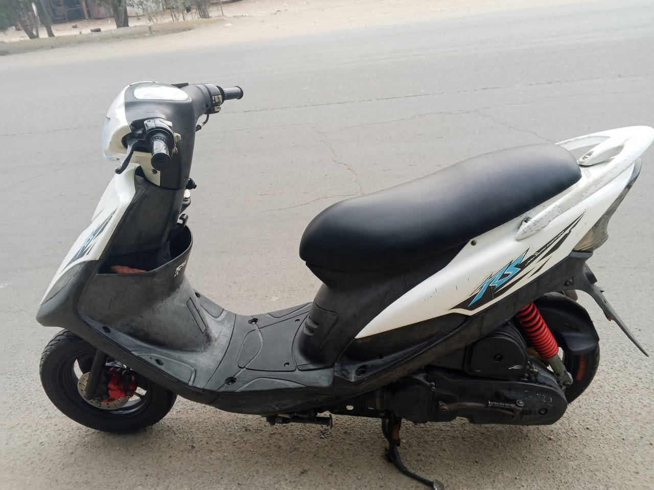 سلام عليكم.... مكلف بلنشر
دراجة ماكس عدلة   🛵 للبيع
دراجة شلعه معدل كهربائيات كلهه شغاله 
دراجةجديده  بلادية رنبه
أي نقص مابيهة
جيب فيتر وتعال افحص
العنوان بغداد شعله الاستفسار الاتصال على الرقم 📞 ***********
