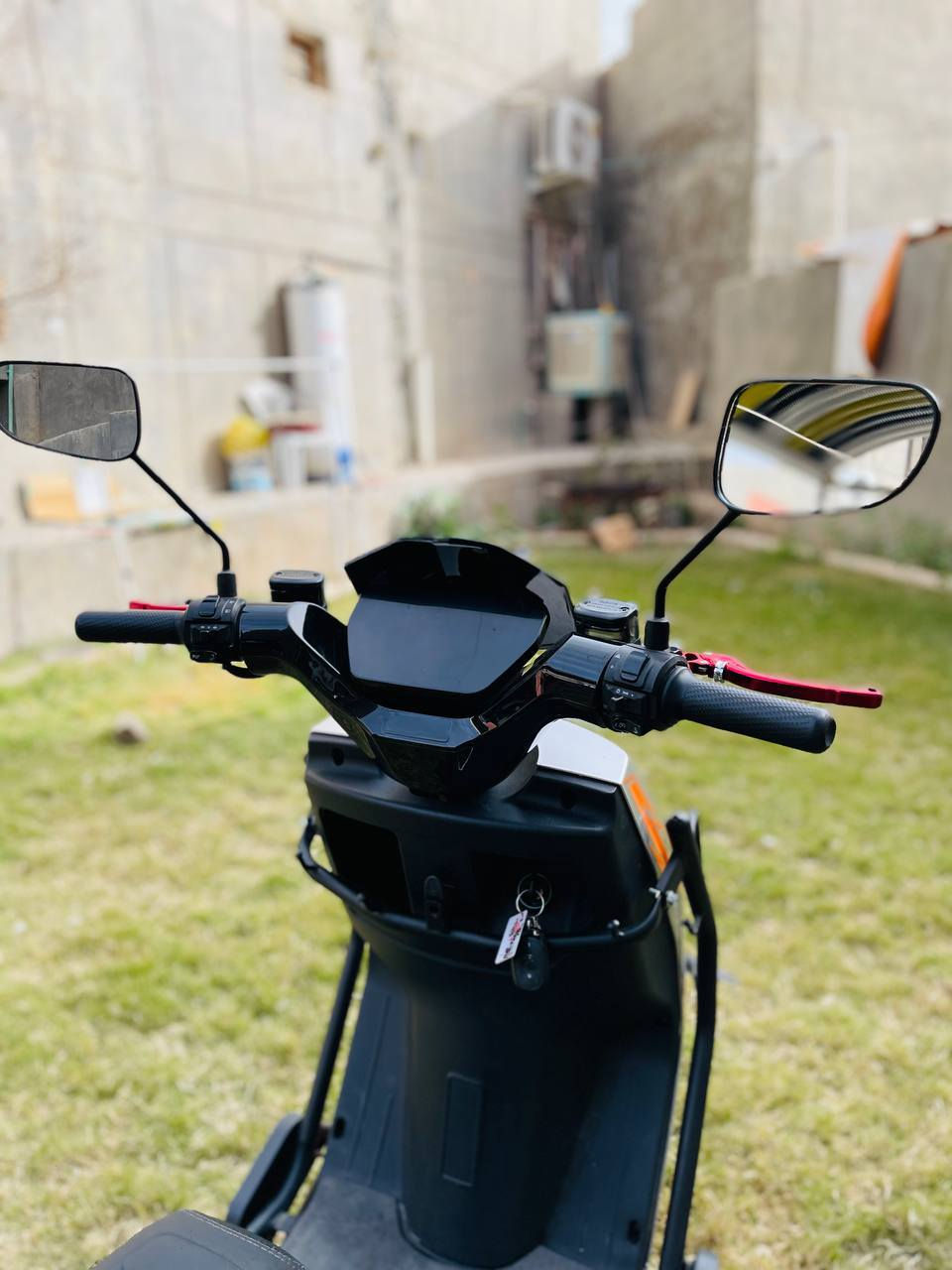 ‏السلام عليكم
‏دراجة شحن سكنس سبيد  SECNIS SPADE
‏شركة الماسة 
‏📍ملف 3000 واط حقيقي
‏📍48A / 72V
‏📍لون فضي مميز 
‏📍قفل سرعة 
‏📍اربع سرعات ✈️
‏📍لايت زنون عالي ناصي⚡
‏📍 دبل إشارة ▶️◀️
‏📍 رجوع بگ R
‏📍جنطه تخزين إضافية 
‏📍 مدرعة بالكامل 
‏📍دواسات امامي وخلفي
‏📍تشغيل عن بعد
‏📍قفل سرقة 
‏📍كرت تشغيل من الشاشة
‏📍بصمتين و كرتين و سويچين
‏📍اطار لايت اسود
‏📍سرعة 100km/h
‏📍السعر 750.000 وبي مجال 
‏📍الاستفسار ***********
‏📍واتساب أو ماسنجر
‏📍الموقع/ الانبار/ الرمادي/الحوز
