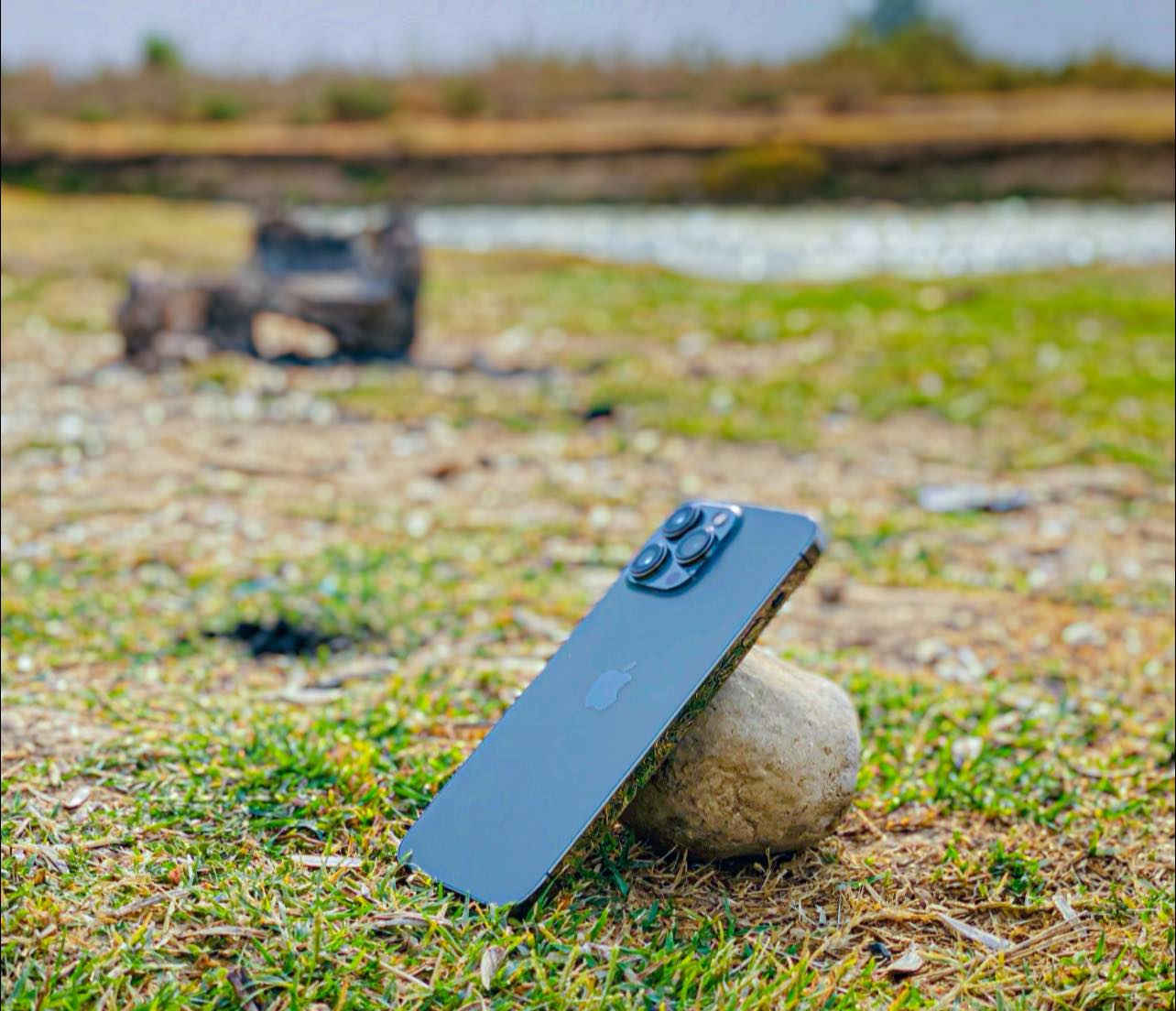 السلام عليكم ايفون 13برو ماكس بلادي حيل نضيف  .
شرط مامفتوح .
ذاكره 256 .
بطاريه 81بلادي .
نموذج M .
مكاني الحويجه عباسي قريه النمله .
الاستفسار الاتصال ع الرقم *********** 📞
