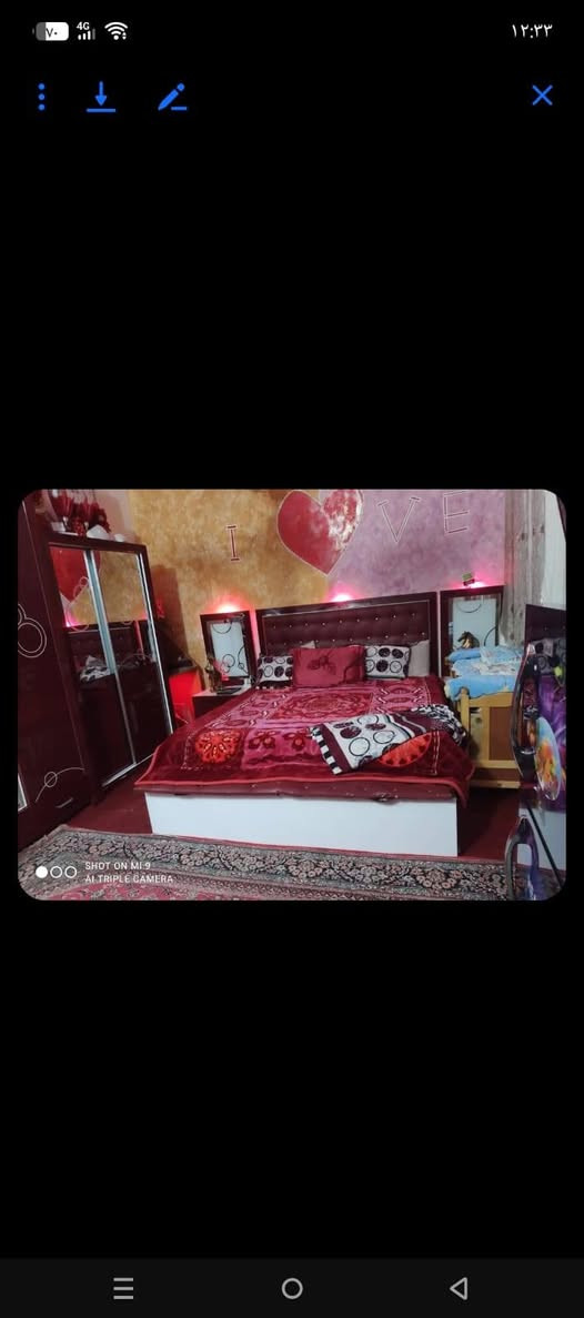 سلام عليكم دار للبيع في كربلاء مقابل مستشفى العباس الاهلي يصلح حسينيه بناء حديث طابقين يتكون  الطابق الأرضي صاله واستقبال كبيرات وغرفه نوم كبيره وصحيات داخلي وخارحي . والطابق الثاني من ٣ غرف وصحيات وصاله.. الارضيه مرر  درجه اولئ
مساحته ١٦٥ متر ***********
السعر ب٤٠٠ وبي مجال كربلاء, العراق
