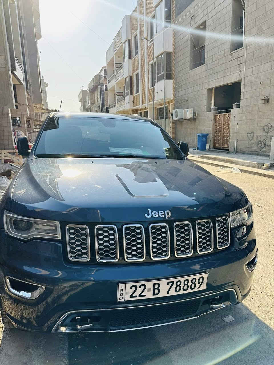 جيب هارلم اوفر لاند 2021 

لو صدر الحمام او نفطي 
السياره خليجي بس هناك صارت شويه صبغ بالباب ونص الدعاميه
ماشيه 108 الف كيلو 
(موديل2021 فول مواصفات 
ماشيه 54 km مو ميل
(المحرك : V6.  3.6L دفع رباعي 4x4 بانوراما)
(موصفات فول 1/1 )
* المواصفات : عسلي 
*رادار  جانبي )
* نقطة عمياء .)
*داخل اصلي )
* دفع رباعي 4x4 . )
* فرش المقاعد من الجلد . )
*صفي المقاعد الأمامية كهربائية .)
* ذاكرة لحفظ وضعيات الجلوس . )
* المقاعد الأمامية مع تدفئة  تبريد 
* 
* ويل قياس 20 انج .)
* مقود السائق كهربائي . )
* تدفئة ستيرن . )
* سقف بانوراما .)
* شاشه كبيرة 8.4 انج .)
* نظام الملاحة (GPS) . 
* نظام خاص للطرق الوعرة . )
* مصابيح امامية زنون . )
* المصابيح الأمامية مع LED لايت . )
* كشافات ضباب بروجكتر زنون . )
* تشغيل عن بعد .)
* صندوق كهربائي )
*  حساسات أمامية . )
*  حساسات خلفية .)
* كاميرا خلفية .)
* بخاخ ماء لتنظيف المصابيح الامامية .)
* مرايا بخاصية التعتيم الذاتي . )
* مرايا جانبية قابلة للطي . )
* نظام تشغيل واطفاء اوتماتيكي للمحرك للتوفير من صرف الوقود . ( Auto Start System ) .
(العنوان : بغداد  الكريعات 

السعر 285 ورقة 

***********
