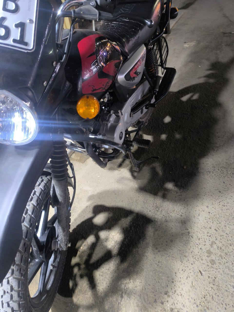 السلام عليكم دراجه بوكسر هندي فحل للبيع موديل 23 
طالع ب  2025 ماشيه 6000
رقم وسنويه  
دراجه كفاله عامـه  
***********
