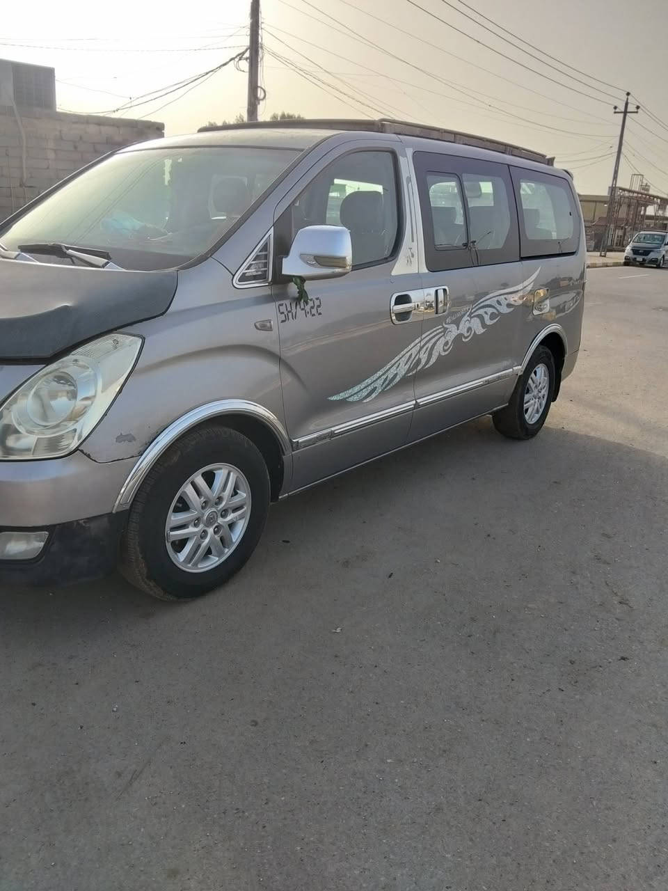 سلام عليكم استاركس للبيع 2016 سياره محوره مكينه سبلاين 12سياره رقم بغداد السياره مكفوله  الرقم*********** السعر خاص
