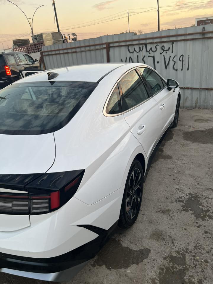 السلام عليكم سوناتا مديل 24 رقم مثنى ضربه مالتها داخل المنشور سياره ولاايرباك طاك بيها شرط ماشيه 14 السعر 193 وبيها مجال بصيط كلش ***********
