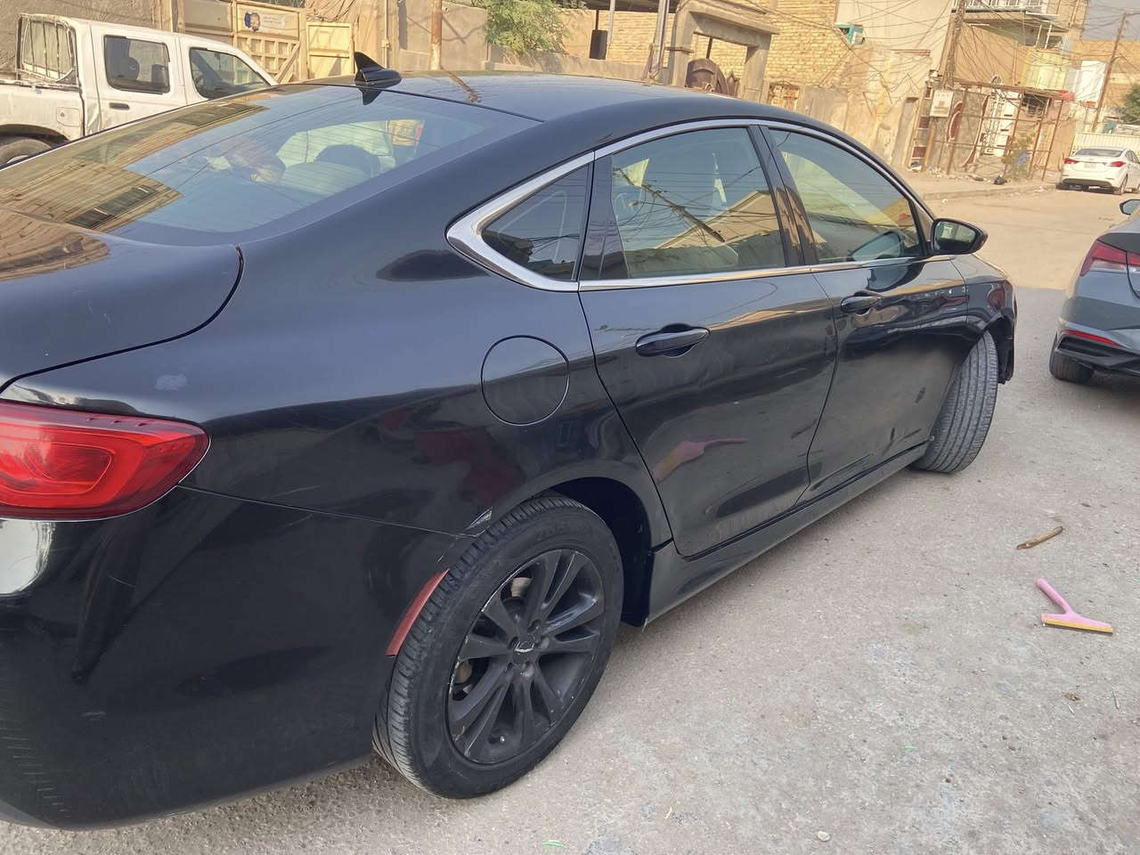 رقم سليمانية الجديد تريد وكالة تريد تحويل 

 مواصفات السيارة :

4 سلندر 2.4 

بصمة

تحكم ستيرن جهتين

كشنات جلد كريمي

بصمة تشغيل 

تشغيل عن بعد

سايد بريك كهربائي

مثبت سرعة

مانع انزلاق

حساسات خلفية

كير ماوس

شاشة لمس

كامرا خلفية 

داخل جلد 

ويل كروم اسود

وباقي مواصفات الـ C200 معروفة 

ماشية 300،000كم قابلة للزيادة

الضرر تبديل بنيد وچاملغ مع طخات وصبغ في العراق 

مكان السيارة النجف

السعر 90 

للاتصال ***********
