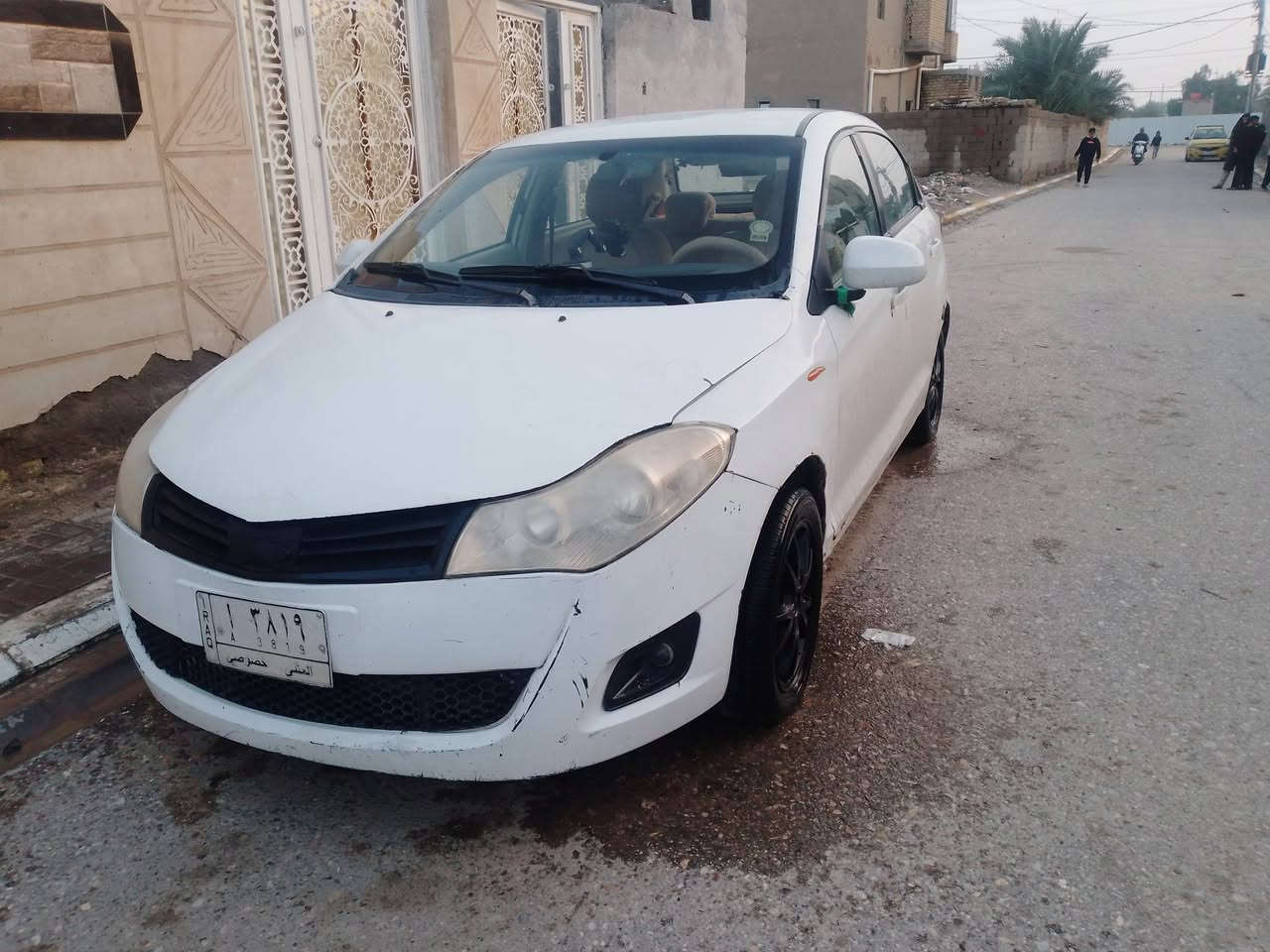 السلام عليكم 
شيري فلاوين موديل ١٣ سيارة جاهزة من كلشي ترايك وين ماتريد السيارة كفالة من الضربة والصبغ فقط خياسات ملكوطة رقم مثنى مشروع وطني سعرهة ٣١ وبيهة مجال ***********
