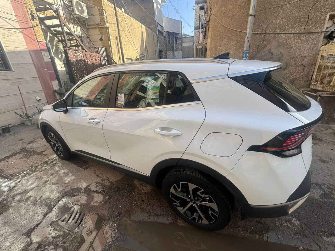 السلام عليكم 
سبورتج موديل 2025 خليجي للبيع بوضع الزيرو ماشيه 7 رقم اربيل تريد وكاله تريد تحويل حاظر اني وارجع واكول لسياره بوضع الزيرو مكفوله من كلشي سعرهه 219 ورقه مكاني بغداد الكراده وهذا رقمي 
#*********** بغداد, العراق
