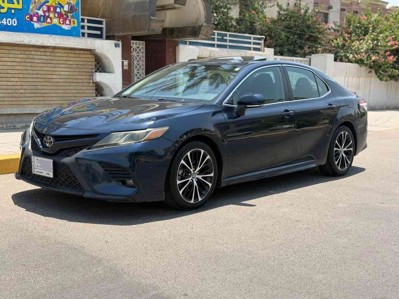 السلام عليكم
تويوتا كامري 2020 للبيع فقط
فئة اس اي بلص
رقم بغداد باسمي 
ماشيه ٣٤ ميل بعده جديده
السياره اعلى مواصفات بالفئة مالتها
بصمة
فتحة سلايد روڤ
تبريد قطعتين (خلفي)
تشغيل عن بعد
مانع تصادم توقف ذاتي
نقط عمياء
4 سلندر /2500 / سي سي
 كشنات جلد
شاحن واير ليس
تدفئة بالمرايات ( مانع ضباب)
تحذير الخروج عن المسار
وباقي المواصفات المعروفه بالكامري
السيارة حادثها واضح بالصور  وصبغ دعاميه اماميه وجاملغ خلفي بارد فقط سياره جديده بدون صبغ
السياره جاهزه من كل النواحي 
السعر167$ورقه وبيها مجال
للاتصال ***********
مكان السياره بغداد بغداد, العراق
