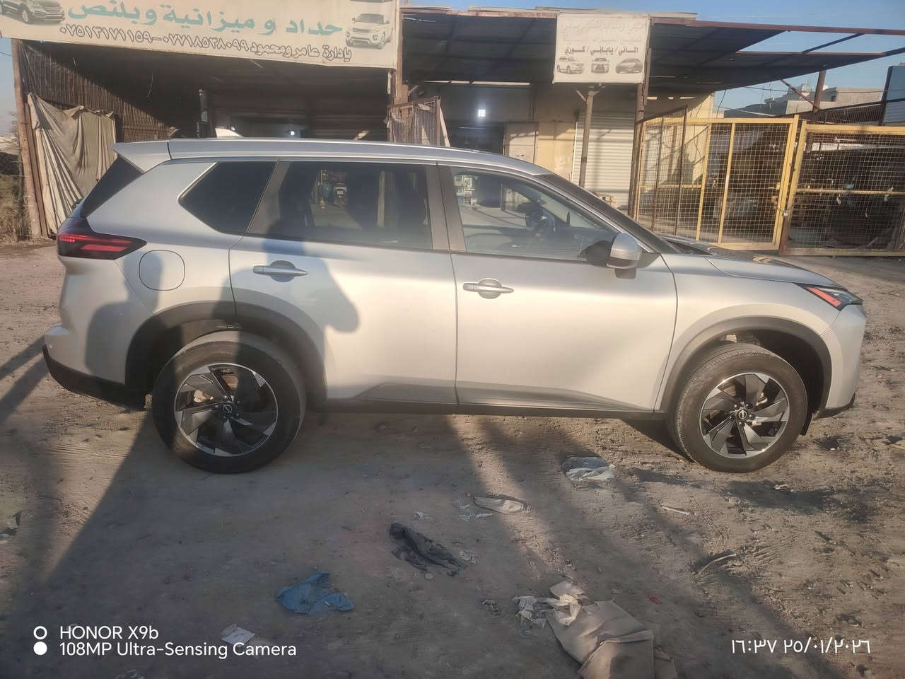 نيسان روج  موديل2024   SV  الشكل الجديد وارد امريكي بدون رقم حادثه جاملغ وباب نفسهن مصلحات ومصبوغات نفسهن 
حجر البيئه بلادي  
مواصفات    

بصمة تشغيل 
ابواب بصمة
تبريد قطعتين
رادار امامي خلفي جانبي 
تحديد مسار قيادة آليه
1500 تيربو محرك
مانع تصادم خلفي امامي
نقاط عمياء 
تبريد قطعتين 
شاشة ايباد تدعم كار بلي 
صندوق كهرباء
حساس اطارات 
ليد امامي نهاري
كشن السائق كهرباء
 
فول تحكمات استيرن جهتين
تبريد بيانو شاشة منفصل
سايد بريك بصمة 
اوتو هولد 

حساسات خلفية 
أنضمة قيادة 
وباقي المواصفات معروفة  للسيارة
سعرهها 153 بيهه مجال
رقمي ***********
