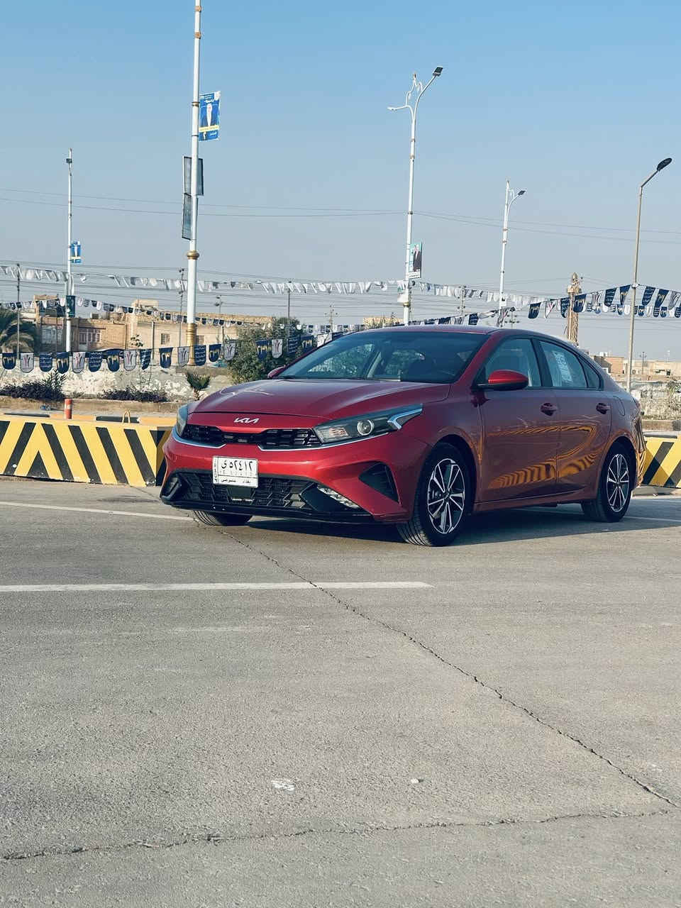 #السلام_عليكم
للبيع  
كيا فورتي 2022
ماشية 42الف ميل 
محرك 2000 دوش
رقم بغداد معوقين
 رادار امامي توقف ذاتي وتحديد مسار 
مانع انزلاق 
حساس ضغط الاطارات 
فول تحكم ستيرن
شاشة اعطال كبيره للتحكم بإيعازات السياره
السياره جديد وجاهزه للاخير 
#الحادث
موضح بالصور 
#السعر 145 ورقه وبيها مجال   
للاستفسار  /‭‭٠٧٧٤ ٠٧٧ ٨٠٠١‬
مكان السيارة/ميسان مركز المدينه
