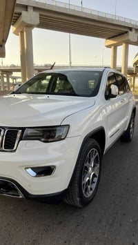 ً جيب خليجي لمتد بلاص  2019 ثلاث شاشات  الموديل: 2019. (خليجي) .  المح...