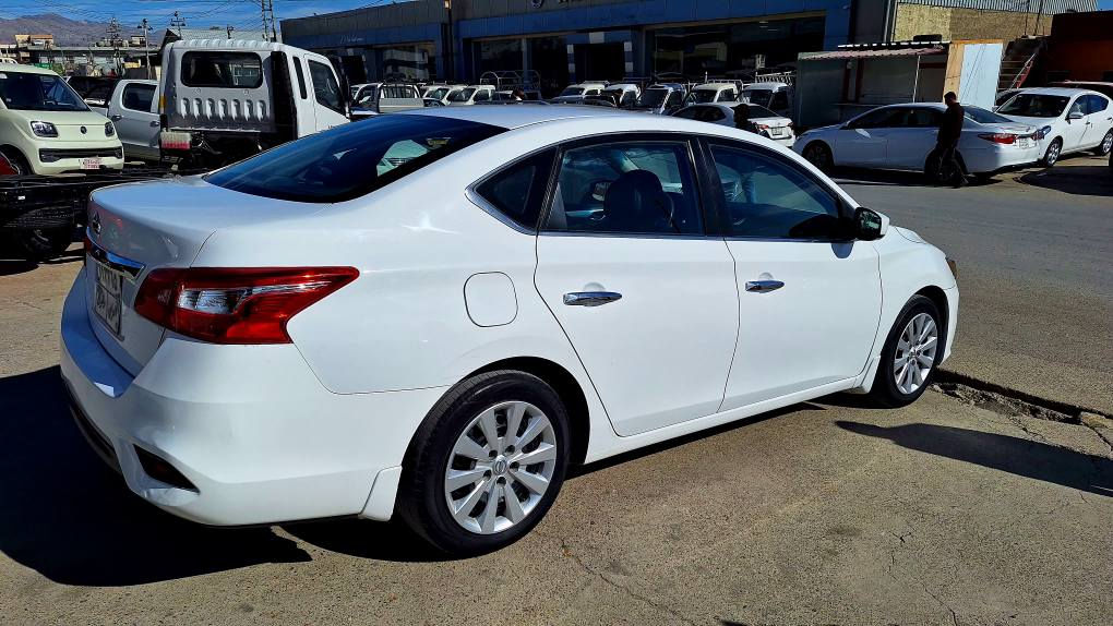سلام عليكم 
نيسان سنترا                       
NISSAN SENTRA 2017 S
موديل 2017
بدون صبغ 
لون ابيض ثلجي
مكينه 18
اربع اطارات جديدة 
موصفات S
تحكم ستيرن 
تحديد سرعة 
نظام رياضي وعادي
 نظام مانع انزلاق 
نظام ايكو  ECO
بلوتوث Bluetooth 
حجر البيئة موجود شرط
🔥 السيارة بدون صبغ كبس 

مكان السيارة / زاخو 

السيارة نظيفة جداً جاهزة وماناقصها اي شيء
للأستفسار
كورك & واتساب 
*********** زاخو, دهوك
