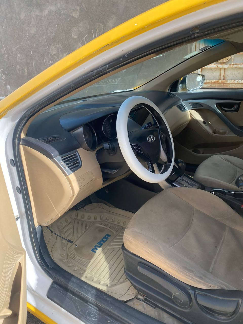 النتره خليجي مديل 2014 سياره أحله من الصوره وجاهزه على اخر حبايه مكينه وكير وحداديه مكفولات بيه بس 3 قطع تبديل بدون ضربه *********** انتصل على الرقم وستفسر أكثر أنه مكلف بل نشر السعر 105
