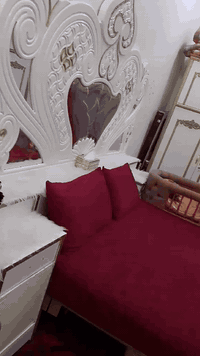 غرفه للبيع استعمال قليل  نضيفه كلش حله قرب جامعه بابل *********** سعر 750 وبيها مجال
