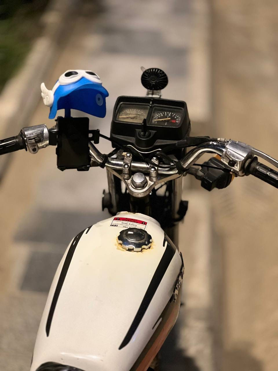 للبيع دراجه نامه امتياز اصولي مابيها اي نقص العنوان ناصريه مركز السعر 750 الرقم:***********
