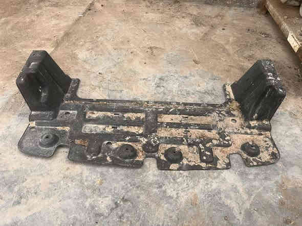 السلام عليكم موجودغراض استاركس                        1:بكلايت صفحت اليمين  ب ٣٥ بي فطر خفيف كما موضح بل صورة                             2:ويل مال 2017دبلو. ب ١٠٠ حيل نضيف                                                         3:حاضن ب٣٠                                                                                         4:كور مال دبلو نضيف  هـ:***********
