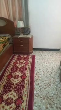 غرفة نوم صاج نجاري ست ابواب  تكمة  علما  رأس الجرباية مع مراية موجودة ...