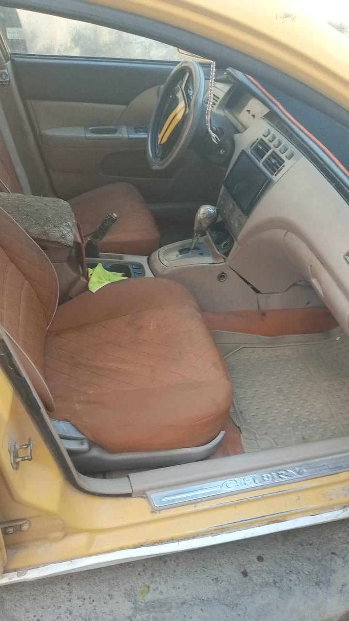 السلام عليكم شيري A5 موديل 2013 مكينه كير جدد كهربائيات كلها شغاله صدرها خير من الله غرفتها حلوه نقصها دبل خلفي السياره بسمي ارقام نكليزي هيئه وغرامه مصفره السعر 35 بيها مجال العنوان بغداد حي العامل قرب اشاره البياع الرقم ***********
