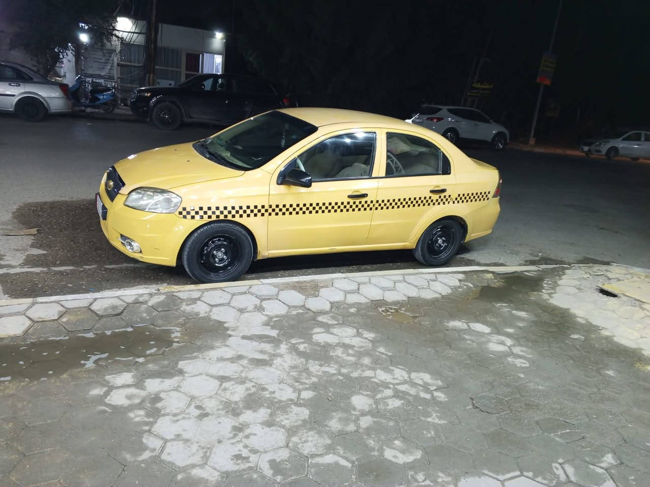 ٢٠١٠ خليجي مفتوح كير عادي شركه عامه مكفوله من الصبغ ماعدى يم البك لايت قطعه زغيره وبارد بالبنيد مكينه وكير مابيهن شي تخم تاير رقم نجف سنويه ل ٣٠ مالك نجف شرط المداور السعر ٥٦ هاتف ***********
