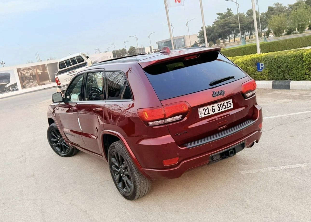 جيب شيروكي موديل 20
مواصفات السياره 
بصمه 
فتحه
تشغيل عن بعد 
كشنات كهرباء 
كشنات جلد 
السياره قول مواصفات للأخير 
رقم سليمانيه بأسمي تحويل ثاني يوم 
حادث السياره قطعه وحده فقط البنيد من امريكا صور الحادث بالمنشور 
شاصي كفاله لغد 
السعر 254 بيه مجال السياره 
*********** للتواصل
