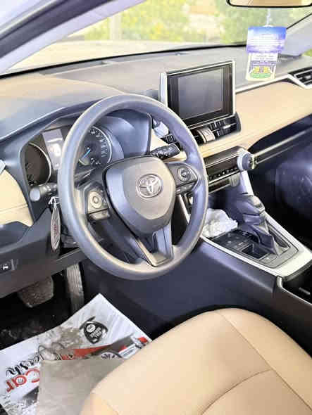 ♻️  تويوتا راف فور 2025 ♻️
♻️  Toyota RAV4  2025  ♻️

اليكم التفاصيل الآتية
💥 خليجي عبد اللطيف جميل 🔥
💥 سعة المحرك 2.500 هايبرد
💥 ياباني اصلي شاصي حرف J
💥 فور ويل درايف AWD 
💥 المقاعد قماش بيج
💥 eco + sport
💥 تبريد شاشه مناخين منفصل 
💥 حساسات خلفية 
💥 حساسات امامية
💥 لايت زينون + LED
💥 بك لايت LED
💥 ويل كب 17
💥 قطعتين تبريد
💥 شاشة جبيرة
💥 كاميرا دوارة 
💥 تتسع المقصورة ل 5 ركاب
💥 مثبت السرعة Cruise
💥 المودات والأوامر الصوتية
💥 أوضاع القيادة  Drive Mode 
💥 حساسات ضغط اطارات 
💥 هاند بريك كهرباء 
💥 ا ABS 
💥ا Auto Hold   أوتو هولد
💥 نظام مانع الانزلاق
💥 نظام نزول المنحدرات 
💥 اشارة في المرايا الجانبية
💥 تطعيم الدواخل ألمنيوم 

السعر 27،500 $
السيارة ماشية 4500
للتواصل ***********
مكان السيارة الأنبار الرمادي
