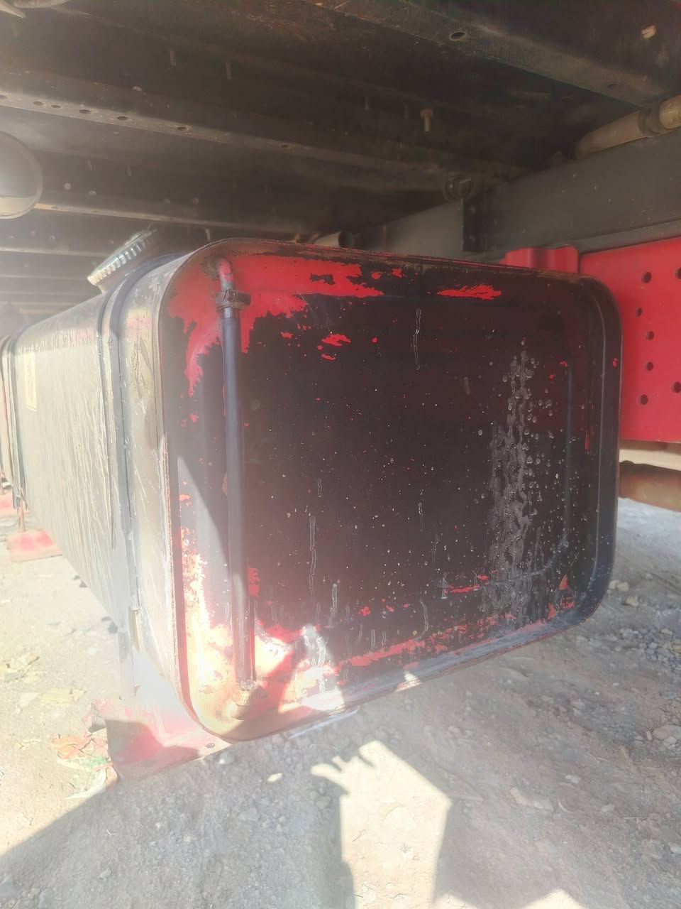 تانكيات للييع عدد ثنين ابو 200لتر مكاني صويره ***********
